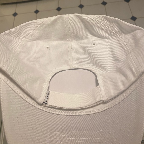 NWOT Coach Pride Rainbow Carriage Driver Hat - Picture 3 of 8